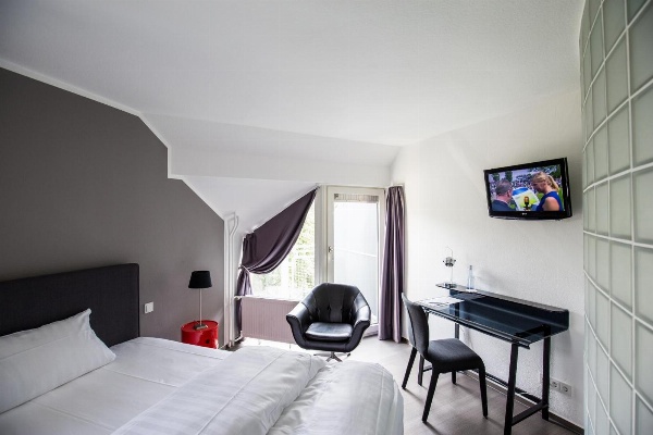 Wald & Golfhotel Lottental image 5